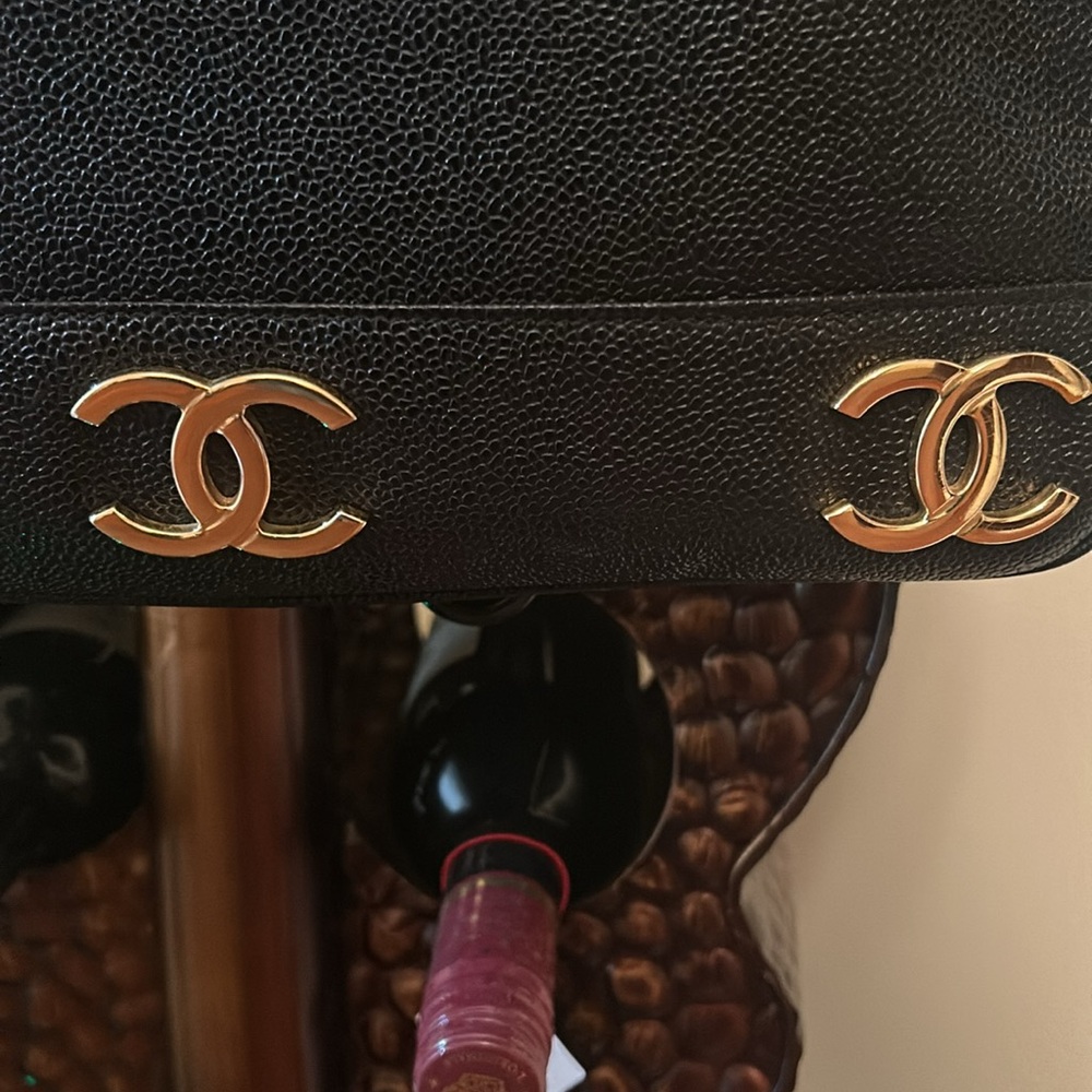 💜Chanel caviar leather shoulder bag🖤Has COA from PoshMark - Picture 5 of 9